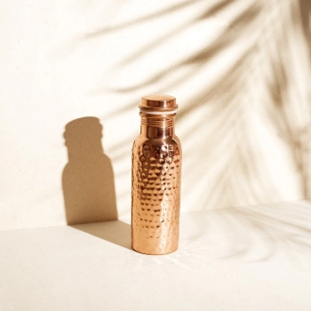 Butelka z młotkowanej miedzi na wodę 600 ml